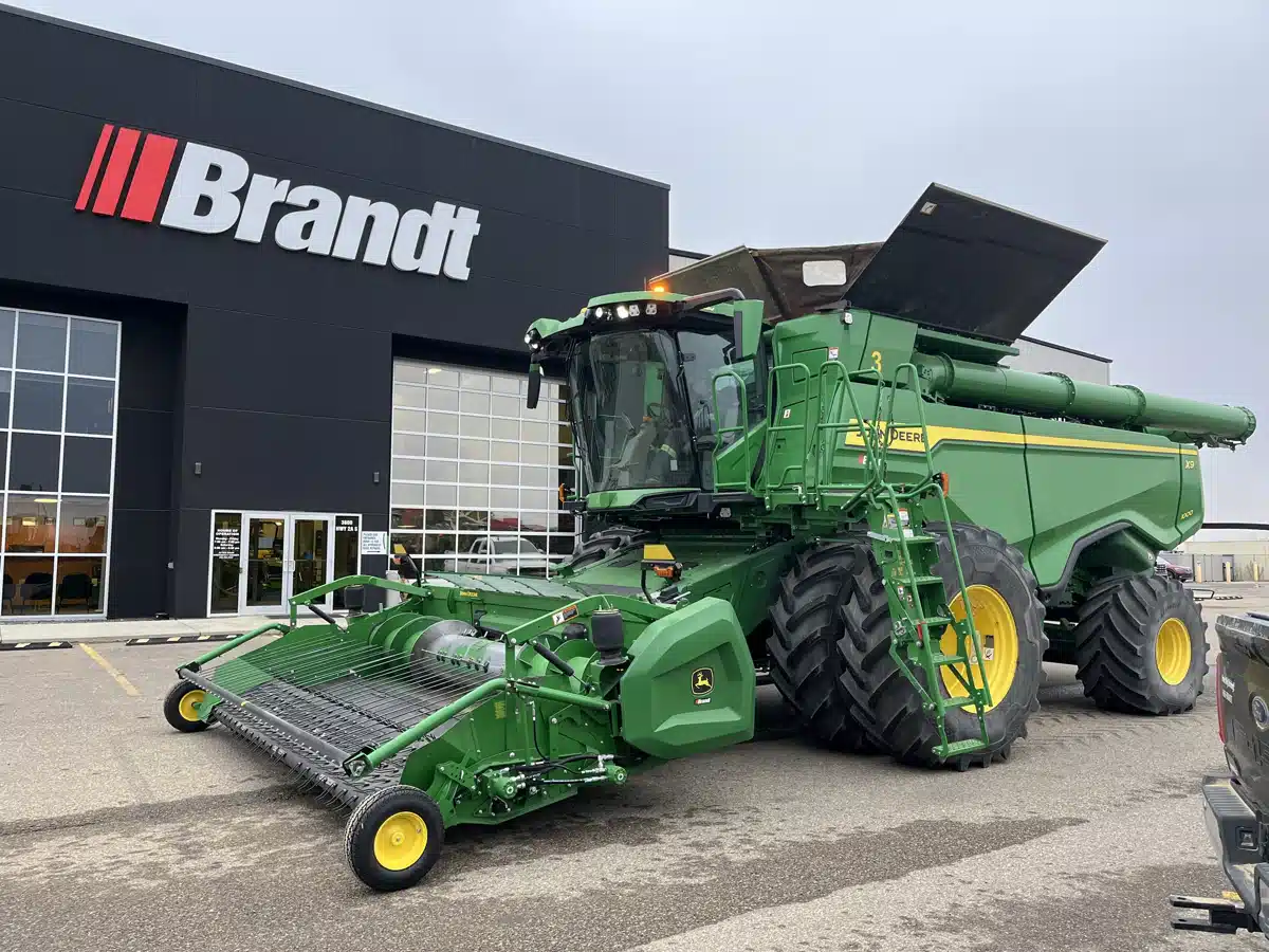 Gallery image 1 for Used 2023 John Deere X9 1000 Combine