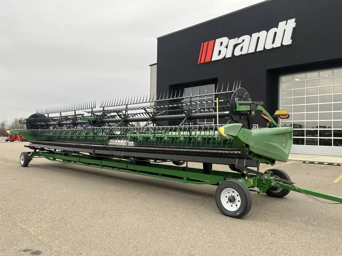 Gallery image 1 for 2023 John Deere HD40R Header - Draper