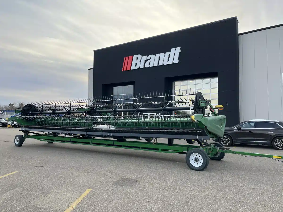 Gallery image 2 for Used 2023 John Deere HD40R Header - Draper