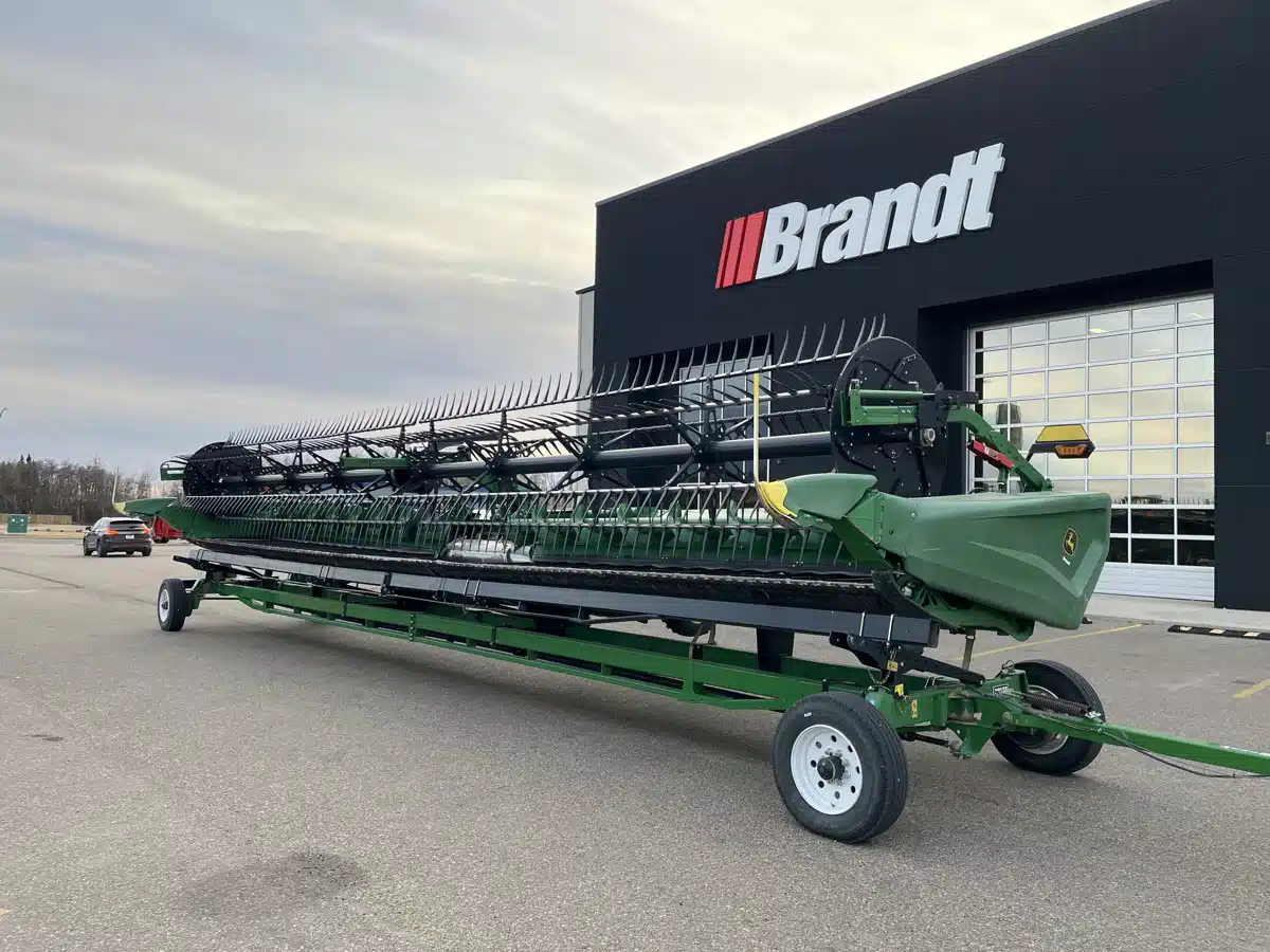 Gallery image 1 for Used 2023 John Deere HD40R Header - Draper