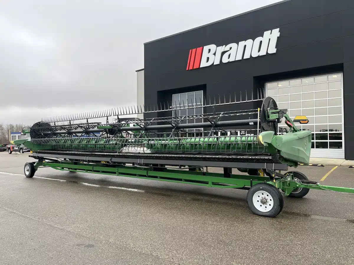 Gallery image 2 for 2023 John Deere HD40R Header - Draper