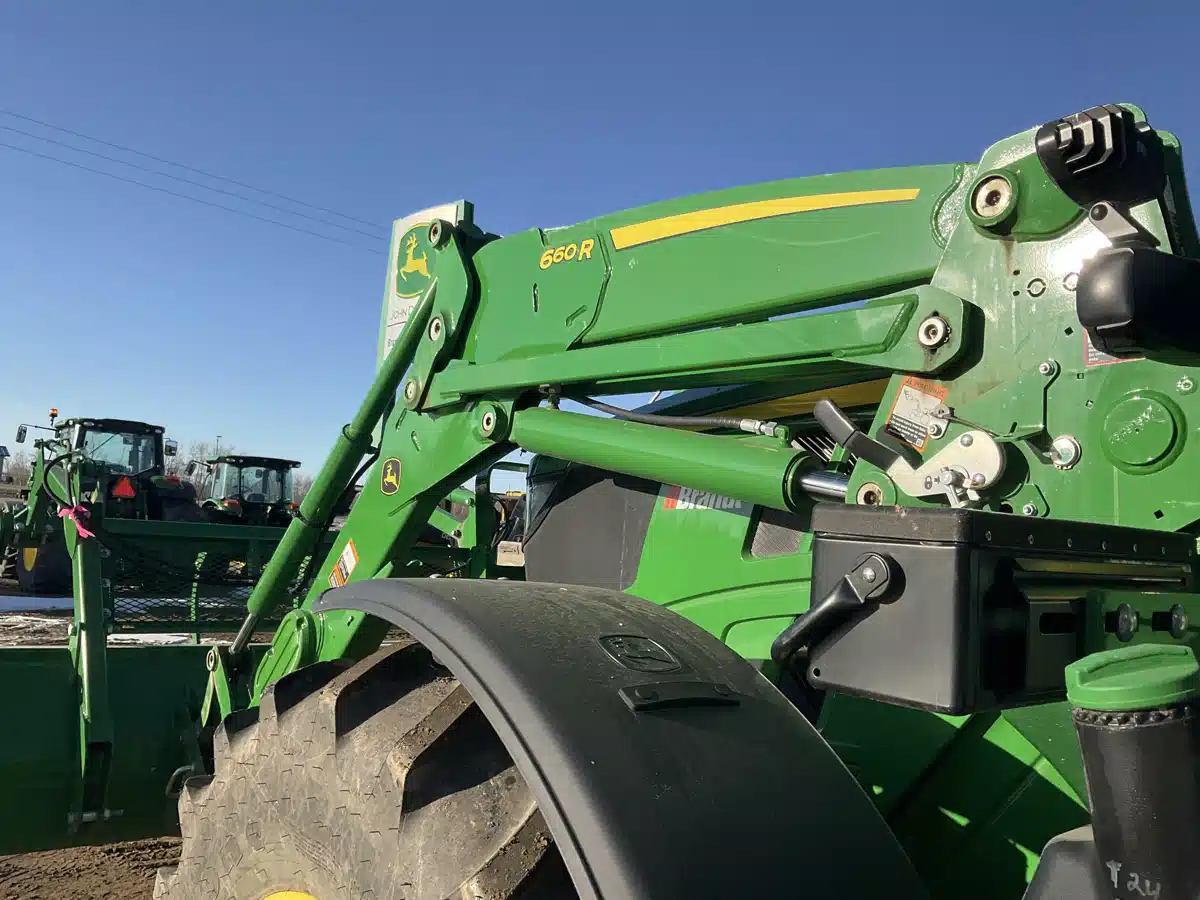 Gallery image 2 for 2024 John Deere 660R Tractor Loader