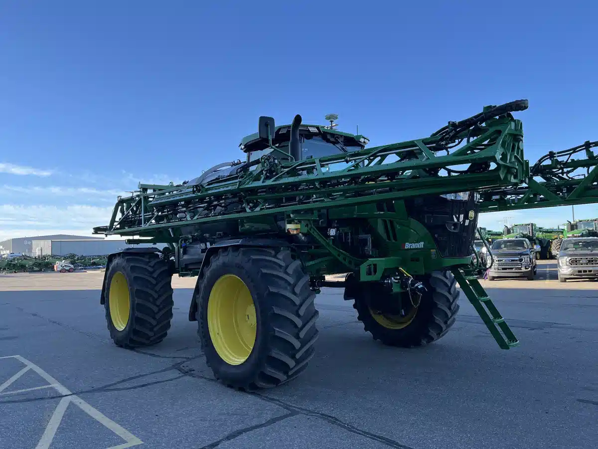 Gallery image 2 for Used 2025 John Deere 616R Sprayer - Self Propelled