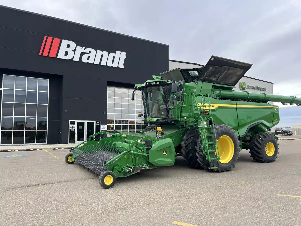 Gallery image 1 for 2024 John Deere X9 1000 Combine