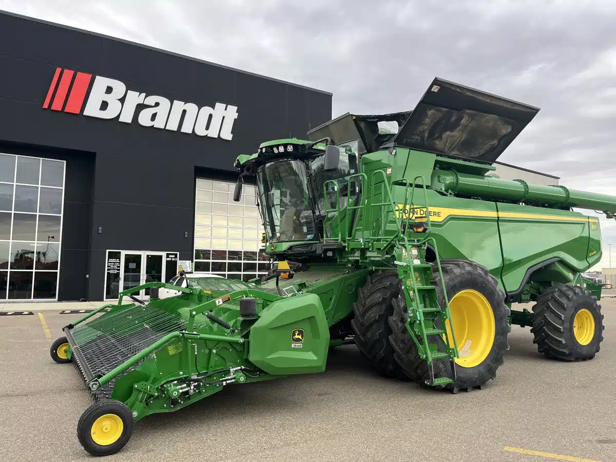 Gallery image 2 for 2024 John Deere X9 1000 Combine