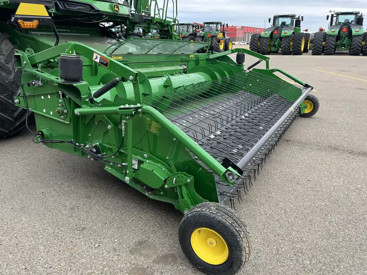 Gallery image 2 for Used 2024 John Deere BP 15 Header - Pickup