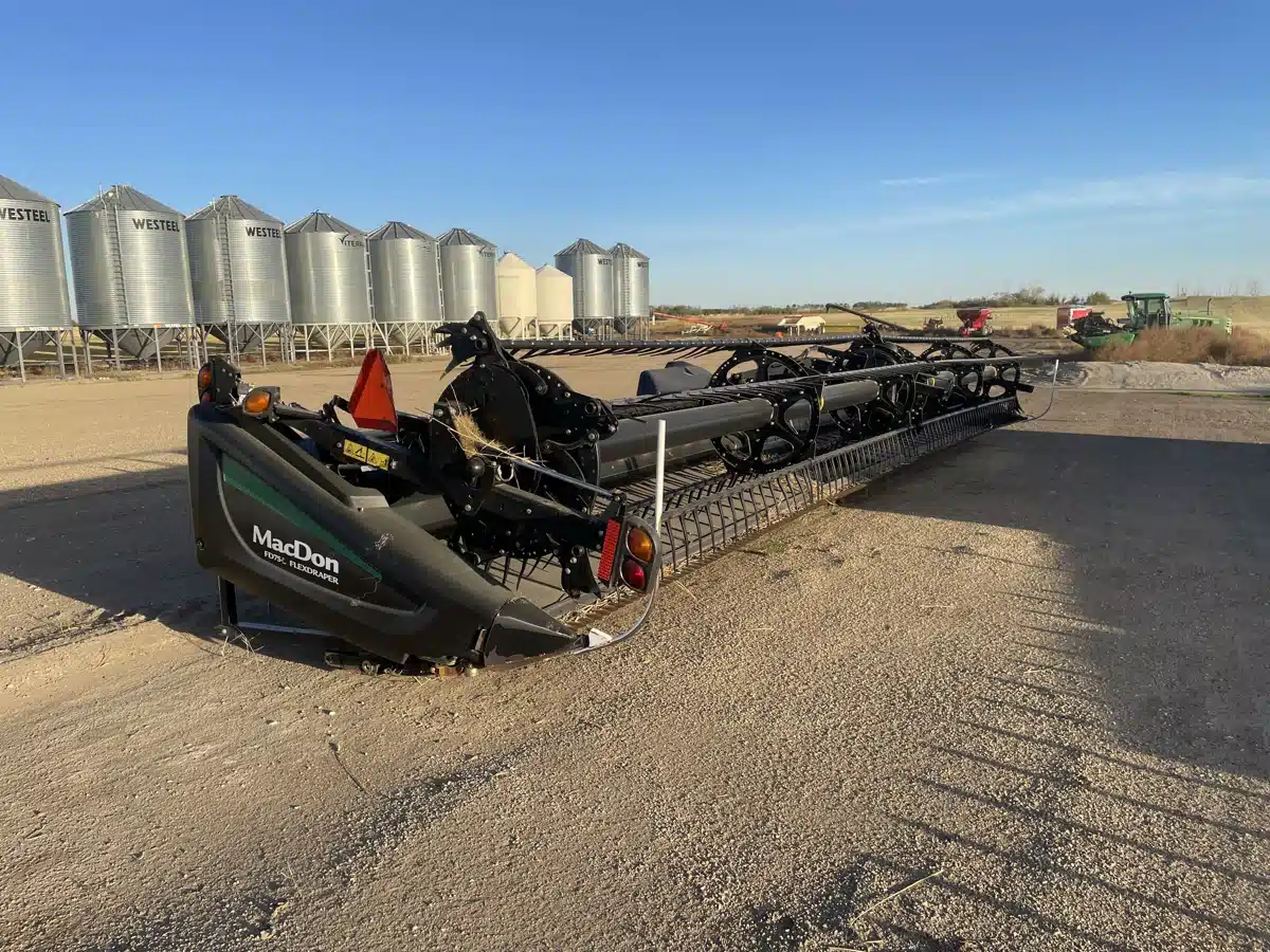 Gallery image 2 for Used 2017 MacDon FD75 Header - Flex Draper
