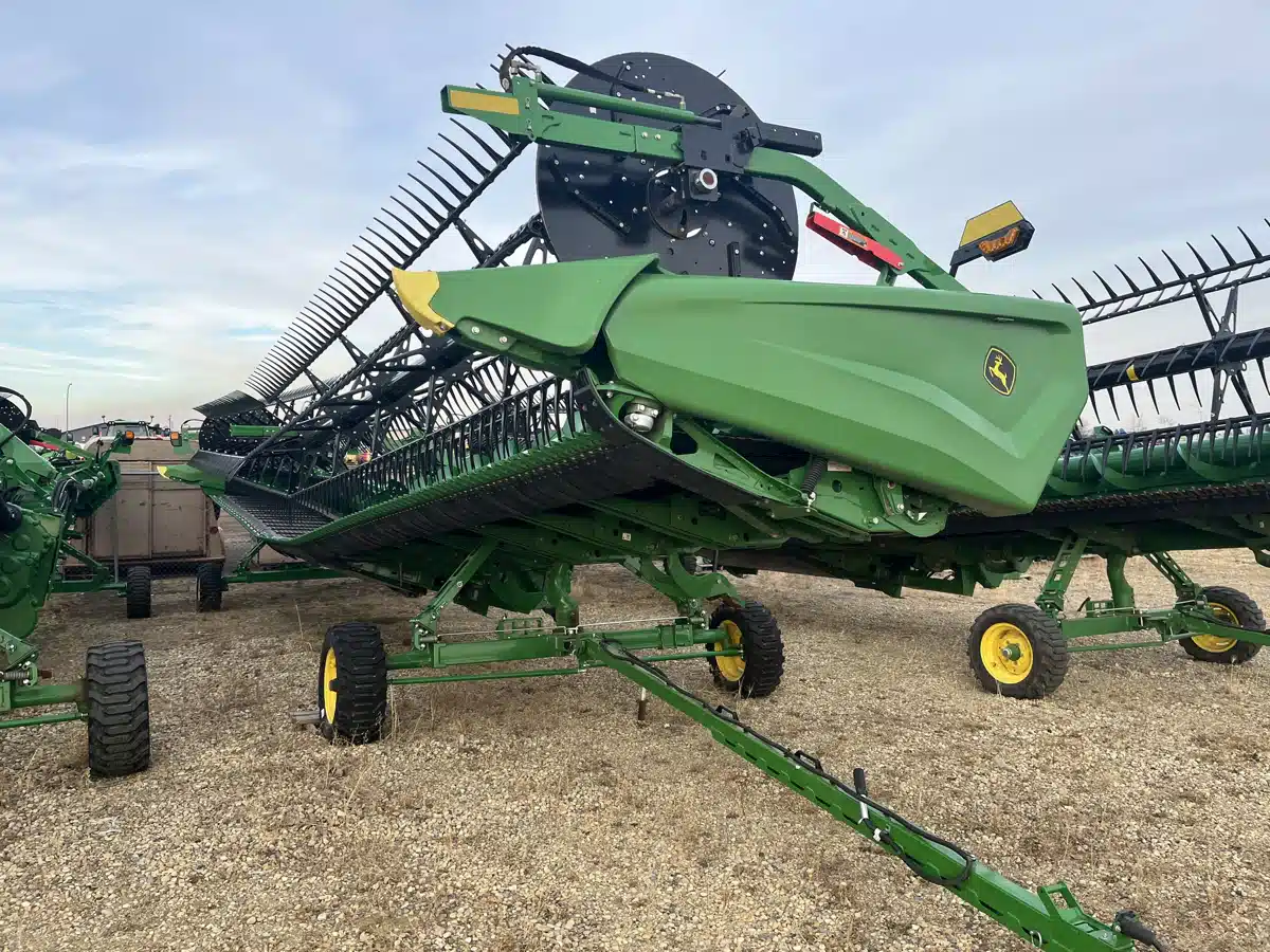 Gallery image 1 for 2024 John Deere HD45F Header - Flex Draper