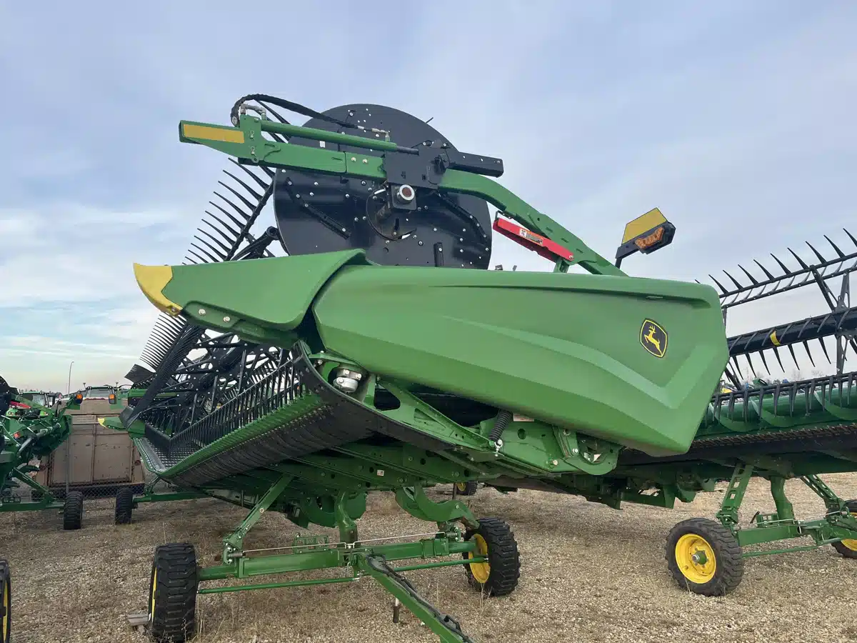 Gallery image 2 for 2024 John Deere HD45F Header - Flex Draper