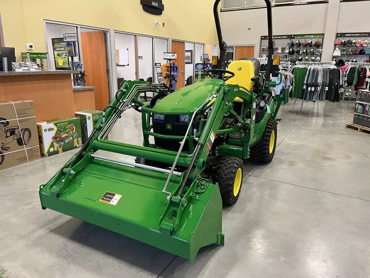 Gallery image 1 for 2024 John Deere 1025R Tractor