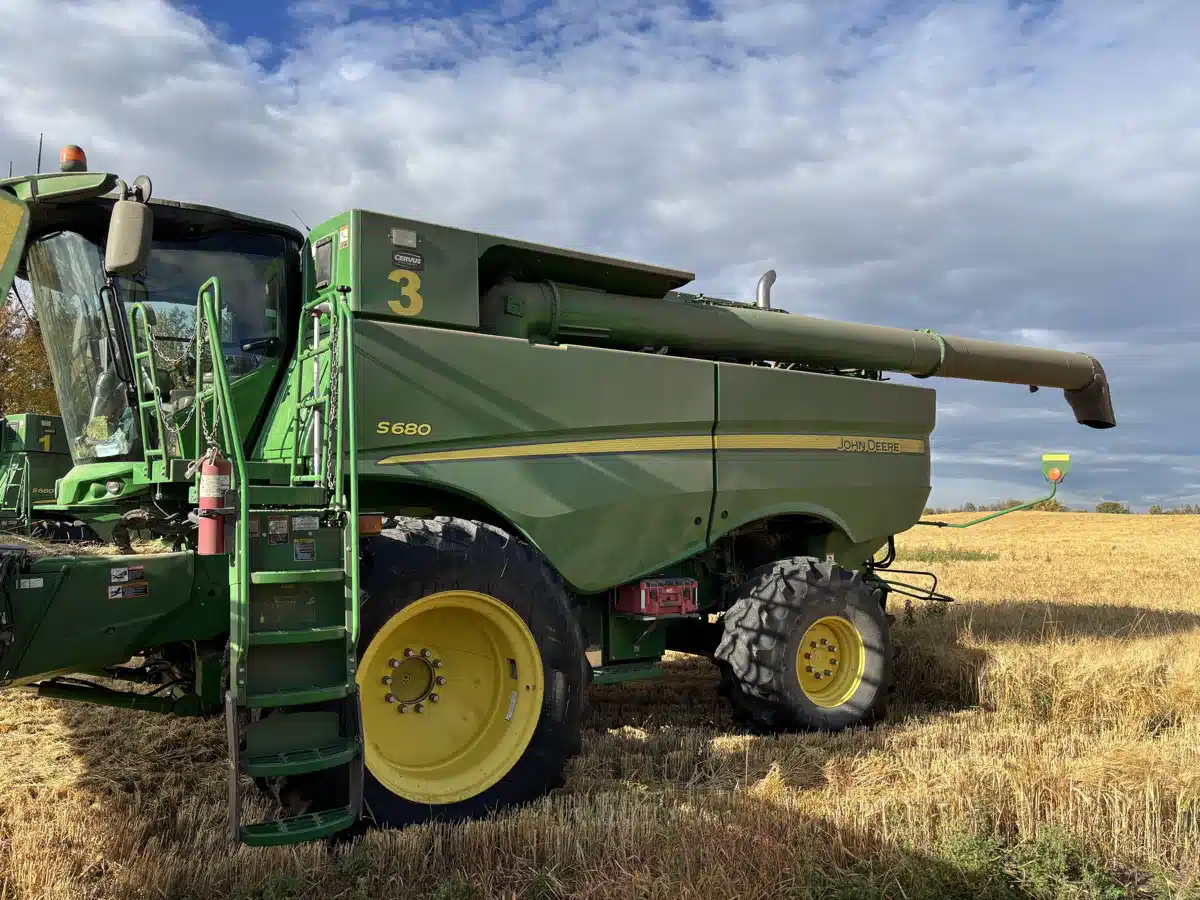 Used 2014 John Deere S680 Combine