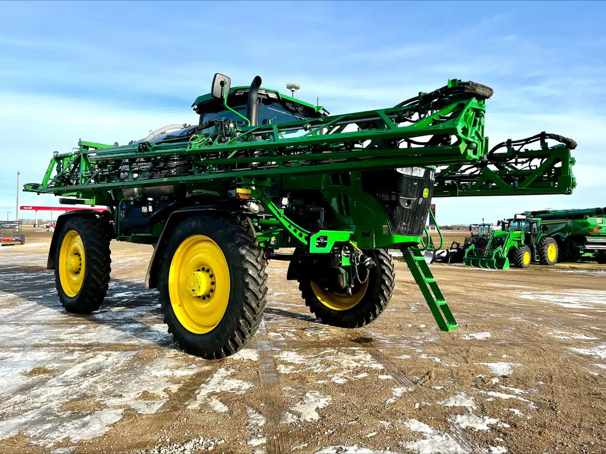 Gallery image 2 for Used 2025 John Deere 616R Sprayer - Self Propelled