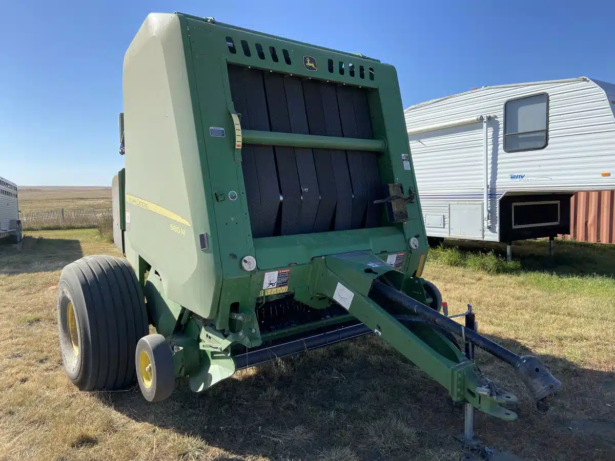 Gallery image 2 for 2020 John Deere 560M Round Baler
