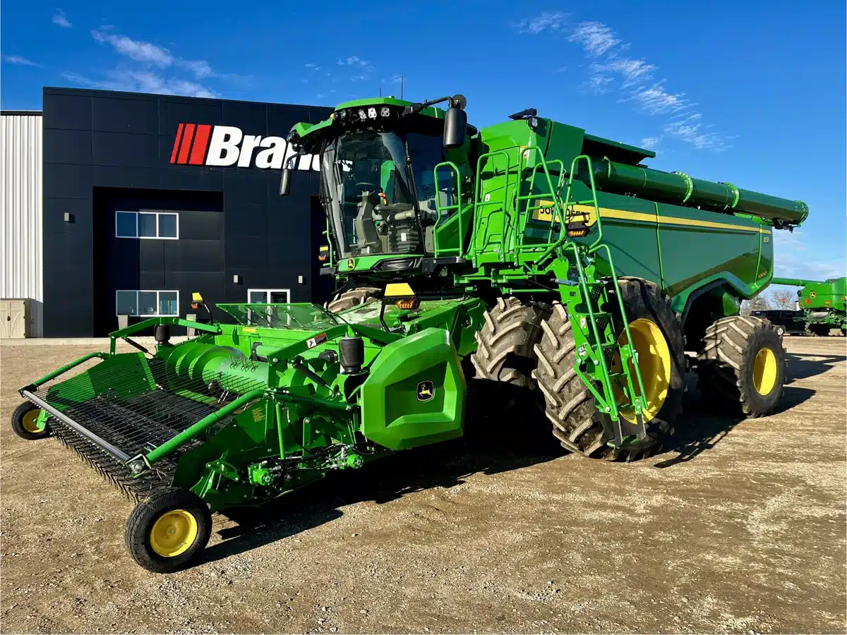 Gallery image 1 for Used 2024 John Deere X9 1000 Combine