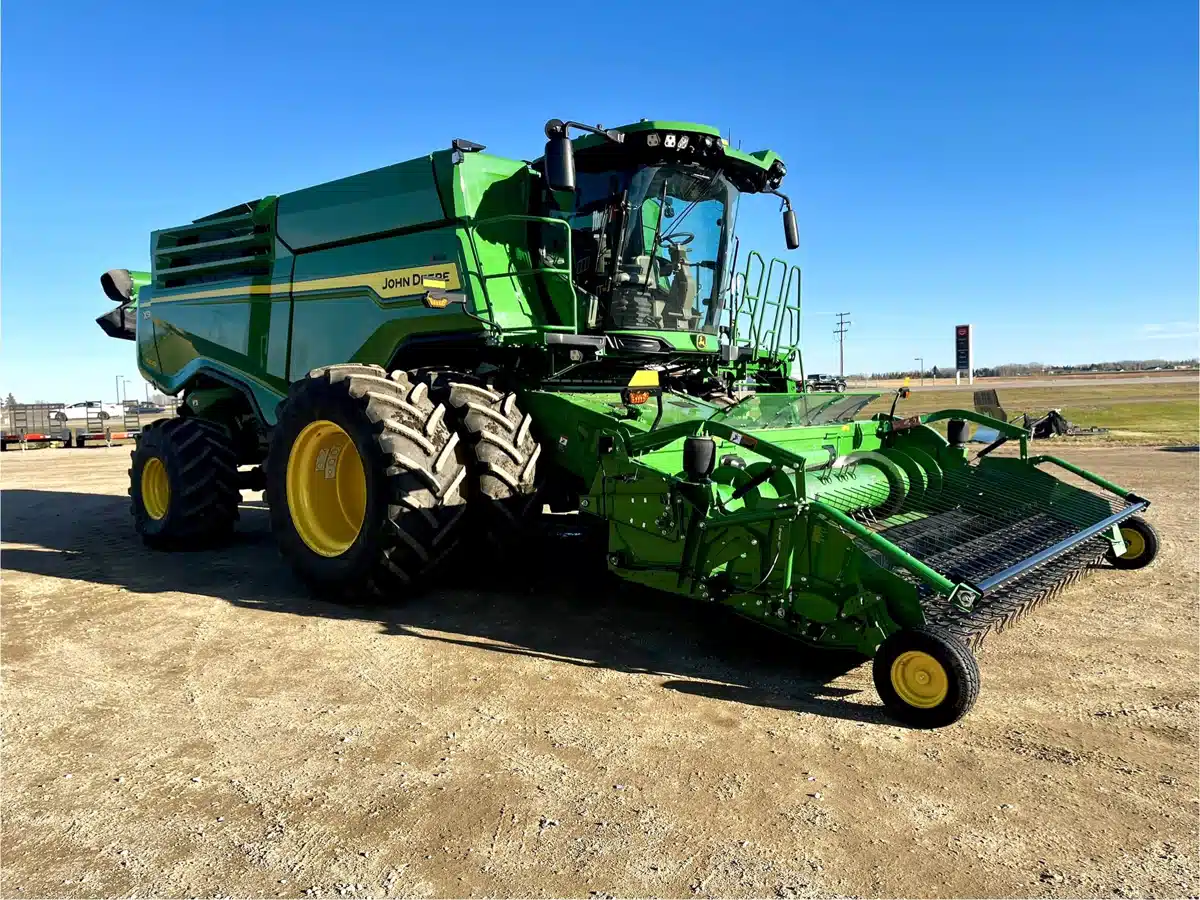 Gallery image 2 for Used 2024 John Deere X9 1000 Combine