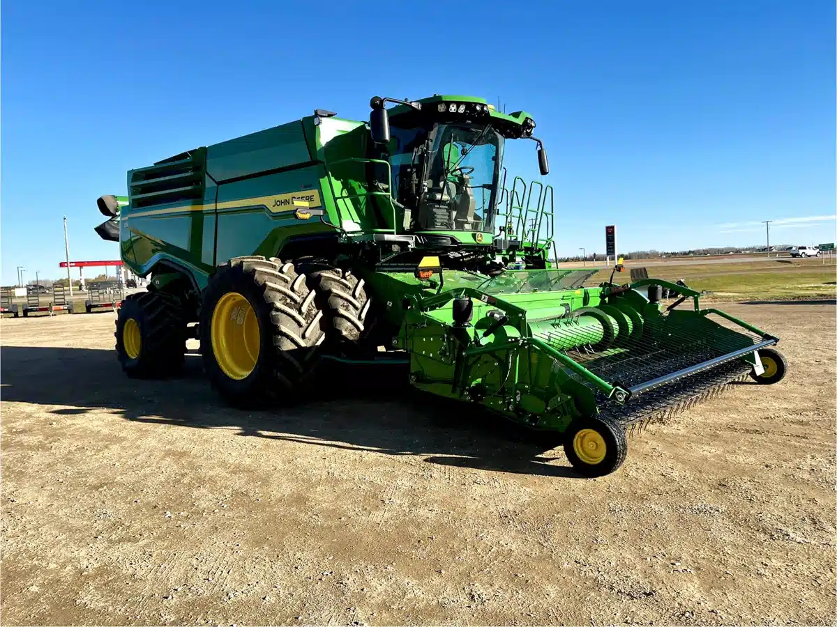 Gallery image 2 for Used 2024 John Deere X9 1000 Combine