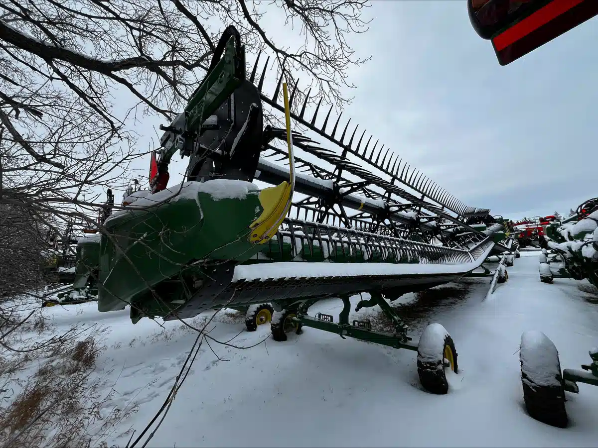 Gallery image 2 for Used 2024 John Deere HD45R Header - Draper