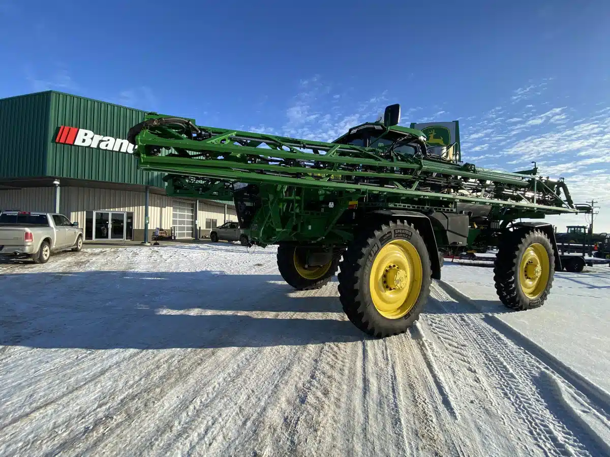 Gallery image 1 for 2024 John Deere 616R Sprayer - Self Propelled