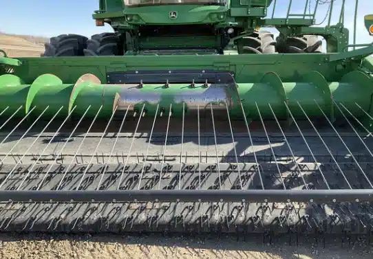 Gallery image 2 for Used 2015 John Deere 615P Header - Draper