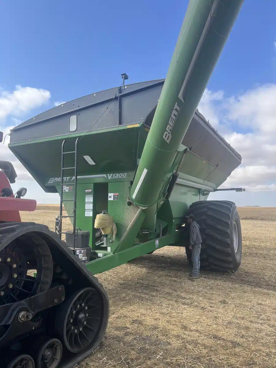 Gallery image 2 for 2019 Brent V1300 Grain Cart