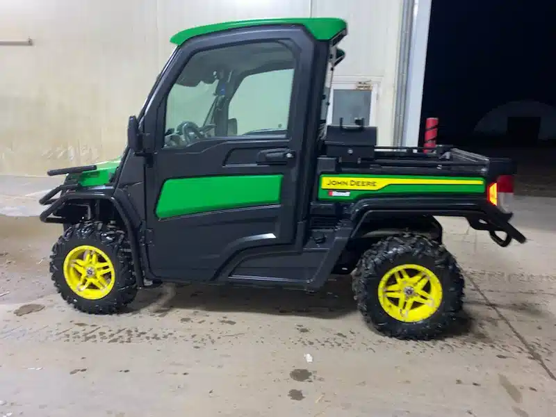 Gallery image 2 for 2023 John Deere XUV 835R Utility Vehicle