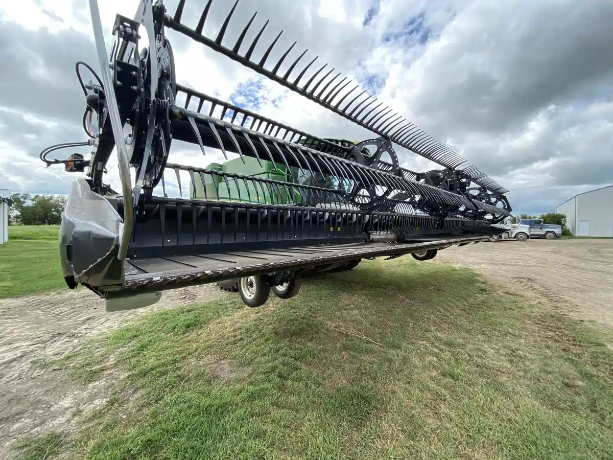 Gallery image 2 for 2021 MacDon FD135 Header - Draper