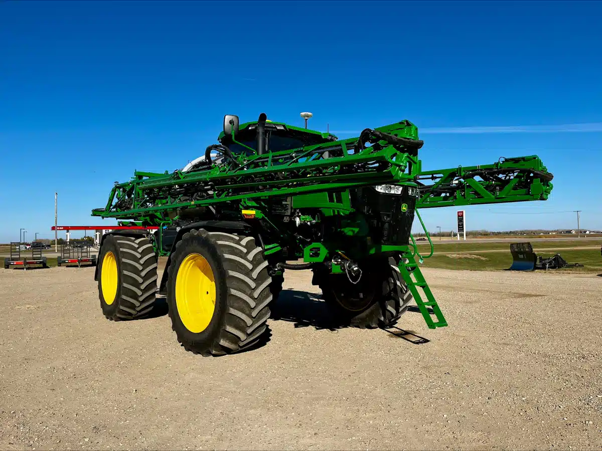 Gallery image 2 for Used 2025 John Deere 616R Sprayer - Self Propelled