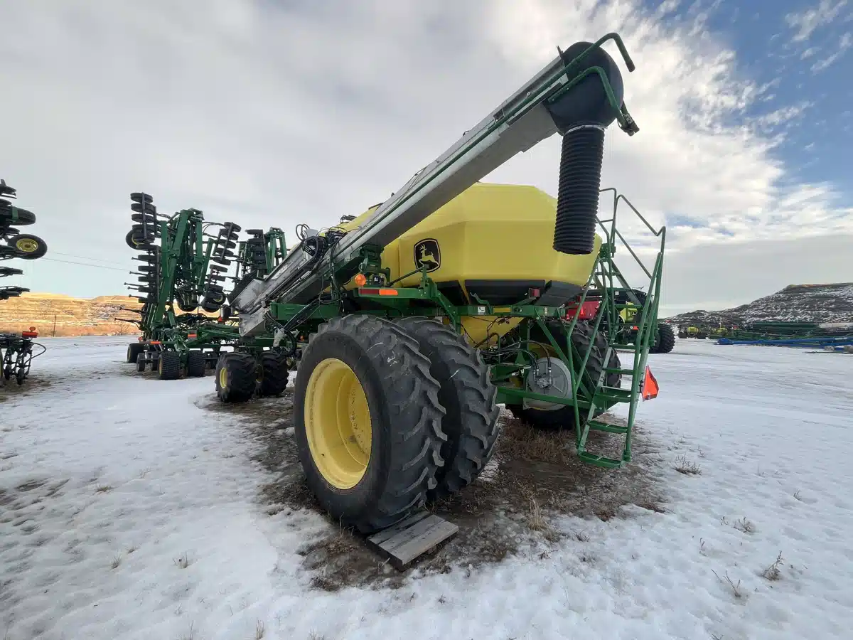 Gallery image 2 for 2015 John Deere 1830 Air Drill
