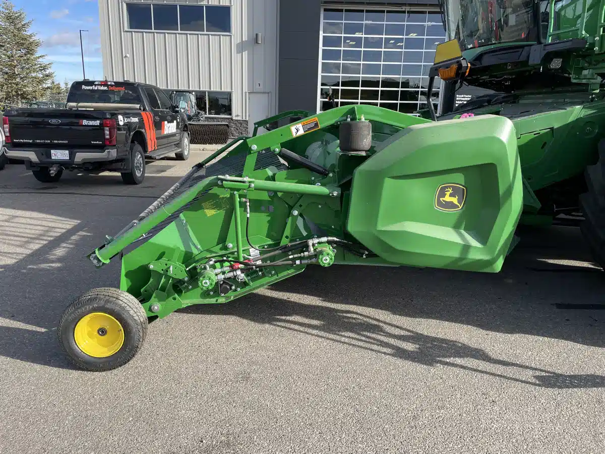 Gallery image 2 for Used 2024 John Deere BP 15 Header - Pickup