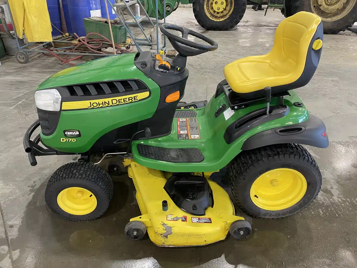Gallery image 2 for Used 2014 John Deere D170 Lawn Tractor