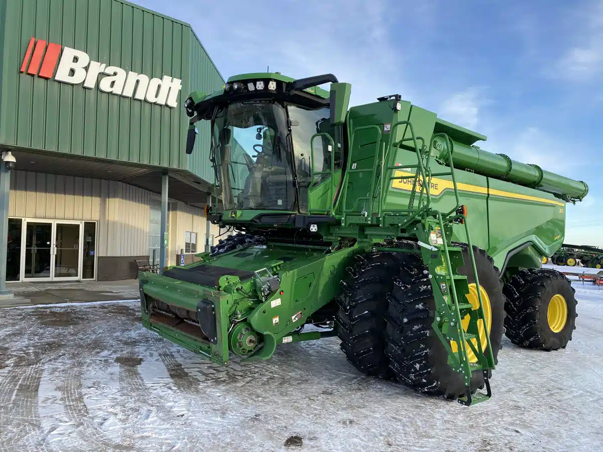 Used 2021 John Deere X9 1000 Combine