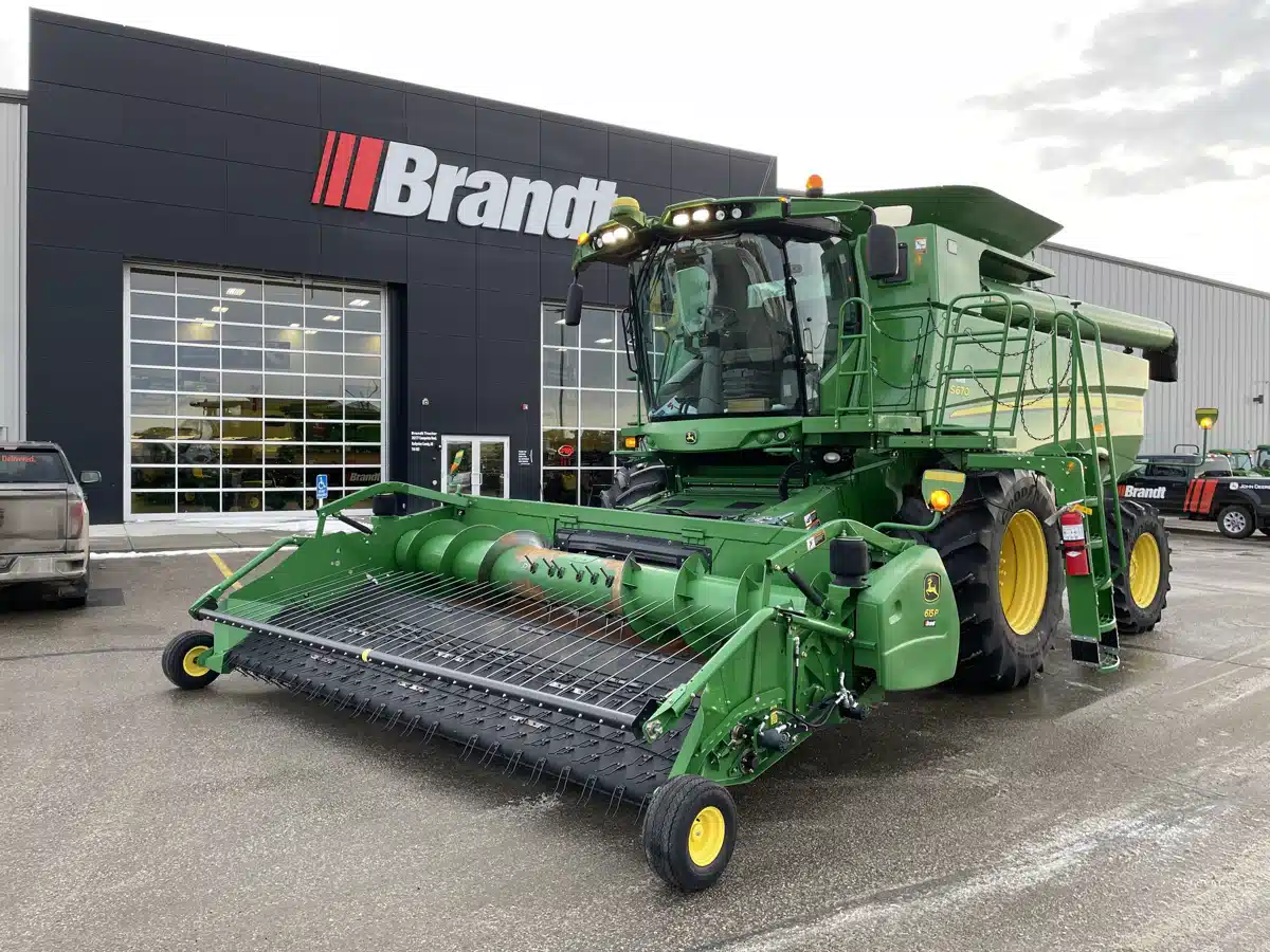 Used 2012 John Deere S670 Combine