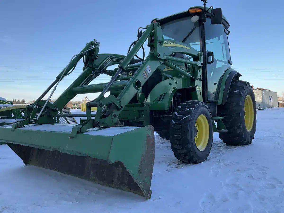 2008 John Deere 4320 Tractor