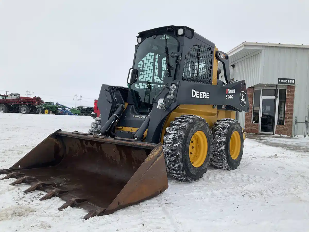 2022 John Deere 324G Skid Steer