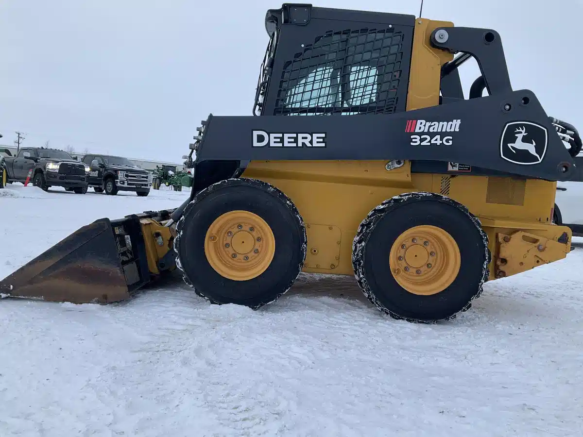 Gallery image 2 for 2023 John Deere 324G Skid Steer