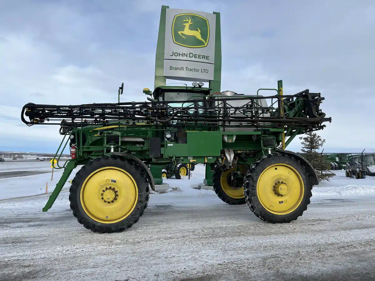 Gallery image 2 for 2011 John Deere 4830 Sprayer - Self Propelled