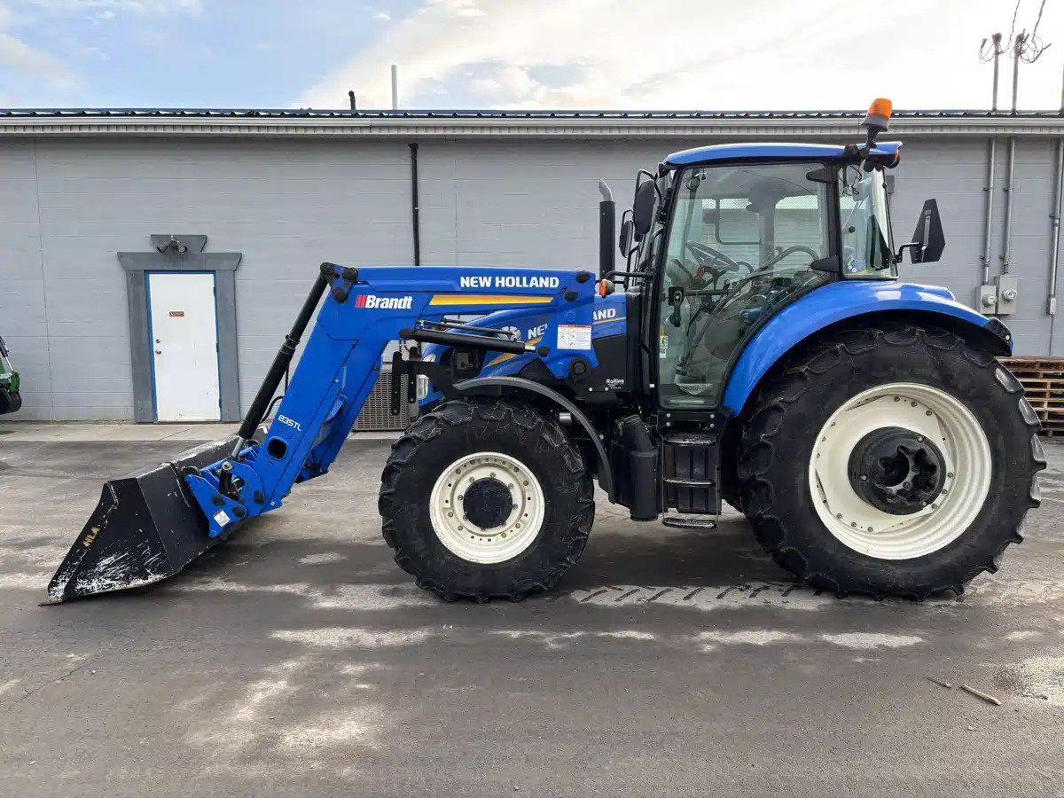 Gallery image 2 for 2013 New Holland T5.115 Tractor