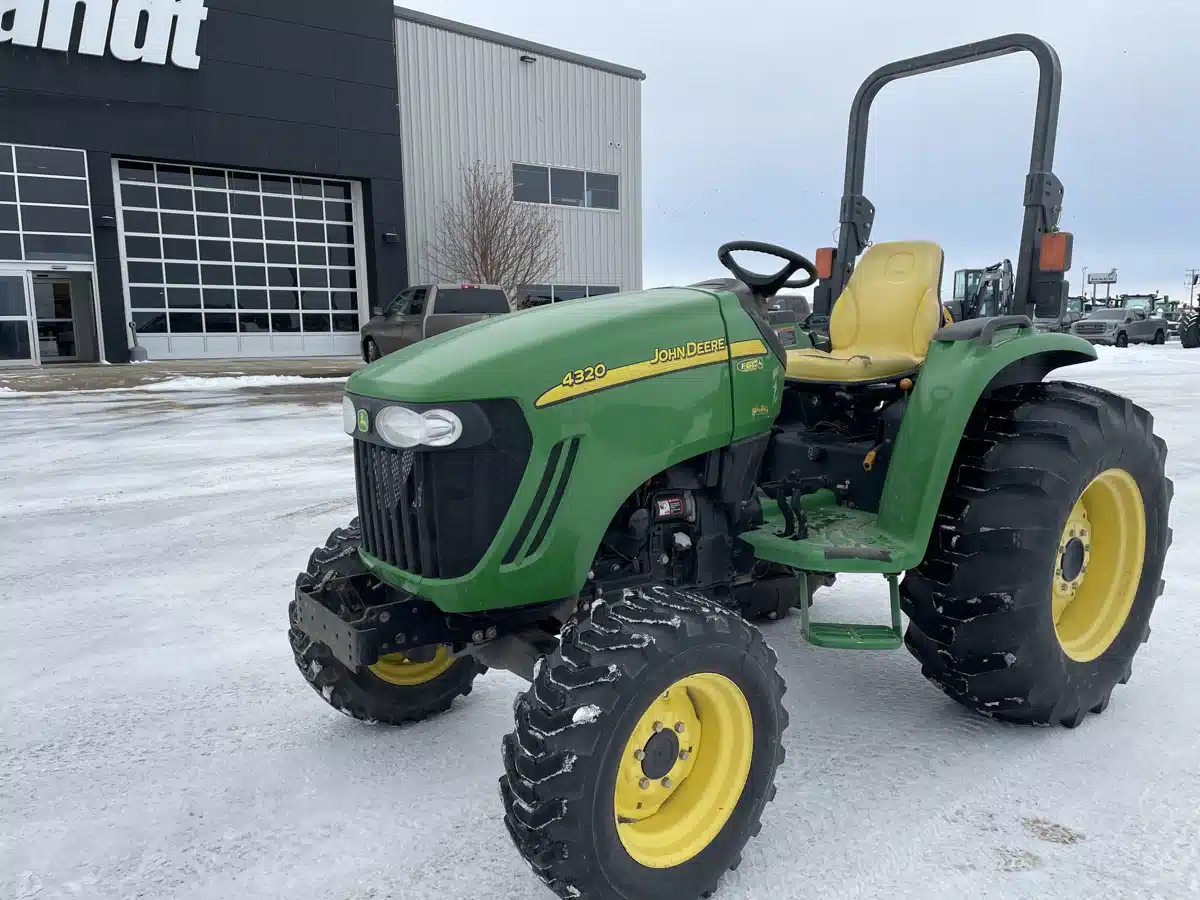 2008 John Deere 4320 Tractor