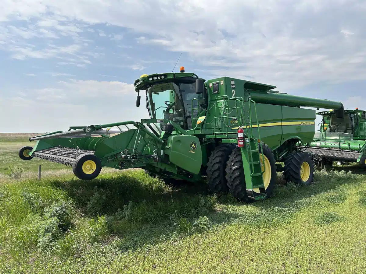 Gallery image 1 for 2013 John Deere S670 Combine