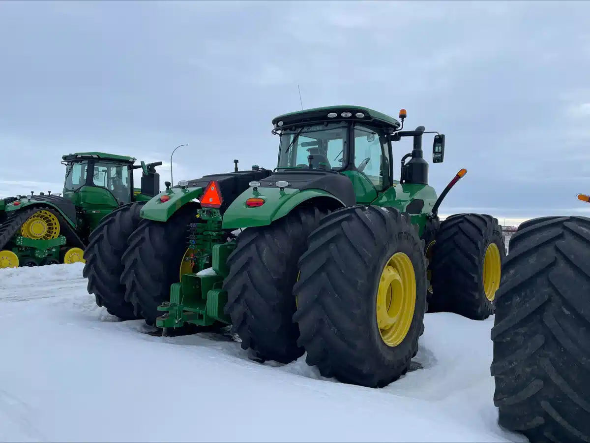 Gallery image 2 for 2019 John Deere 9520R Tractor