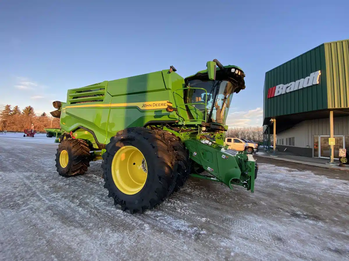 Gallery image 2 for 2024 John Deere X9 1100 Combine
