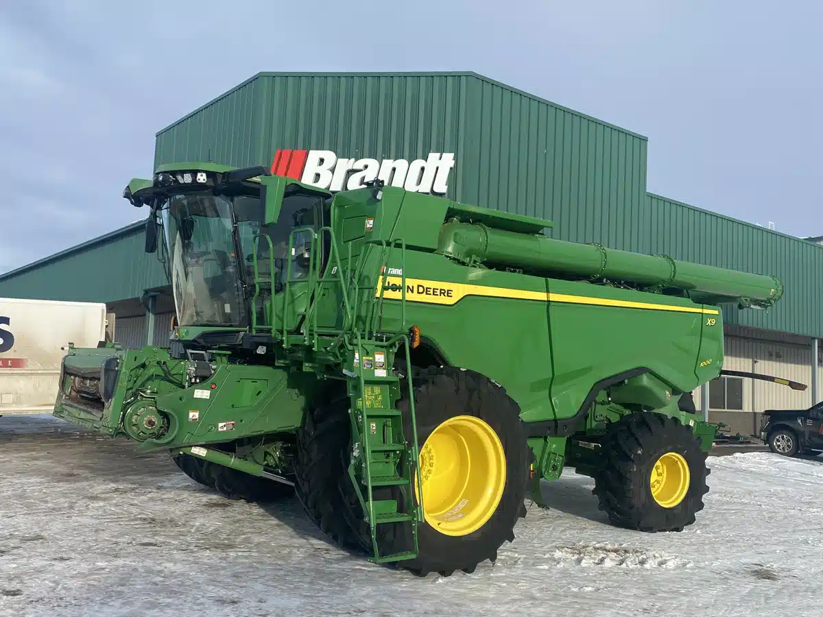 Gallery image 2 for 2023 John Deere X9 1000 Combine