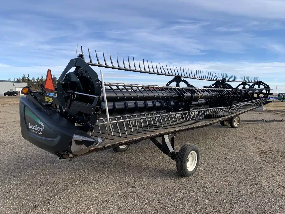 Gallery image 2 for 2016 MacDon FD75 Header - Flex Draper