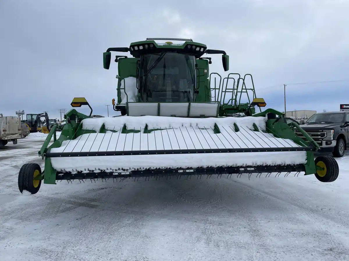 Gallery image 2 for 2022 John Deere X9 1000 Combine