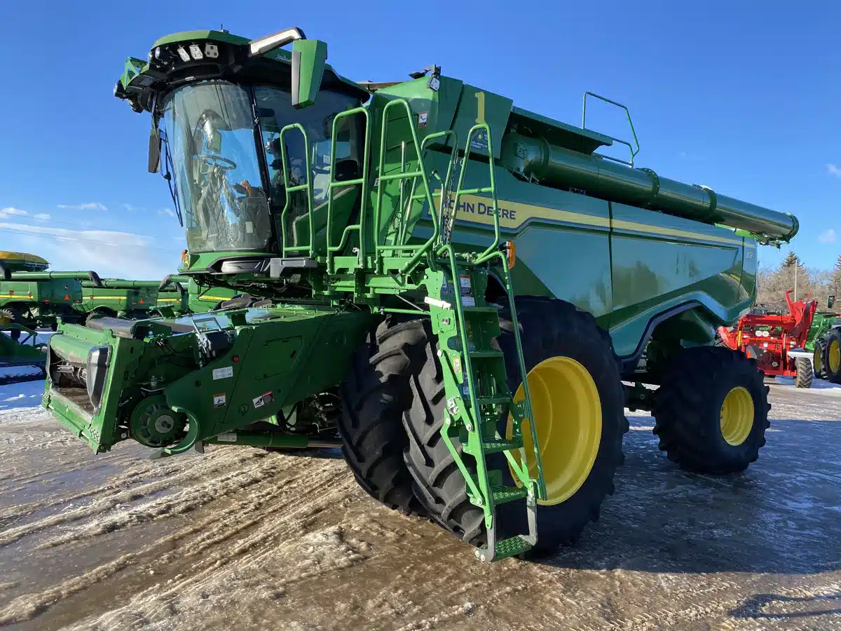 Gallery image 1 for 2022 John Deere X9 1000 Combine