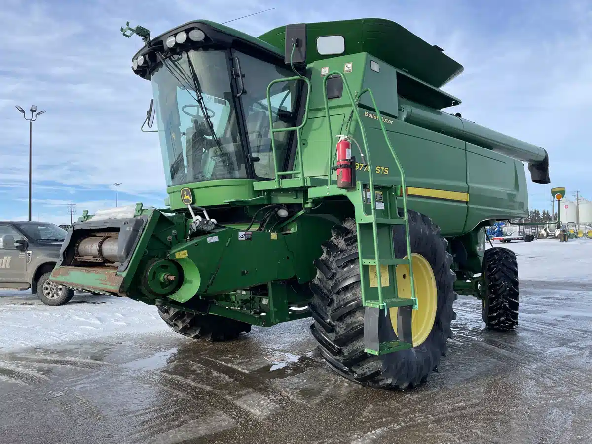 Gallery image 1 for 2008 John Deere 9770 STS Combine