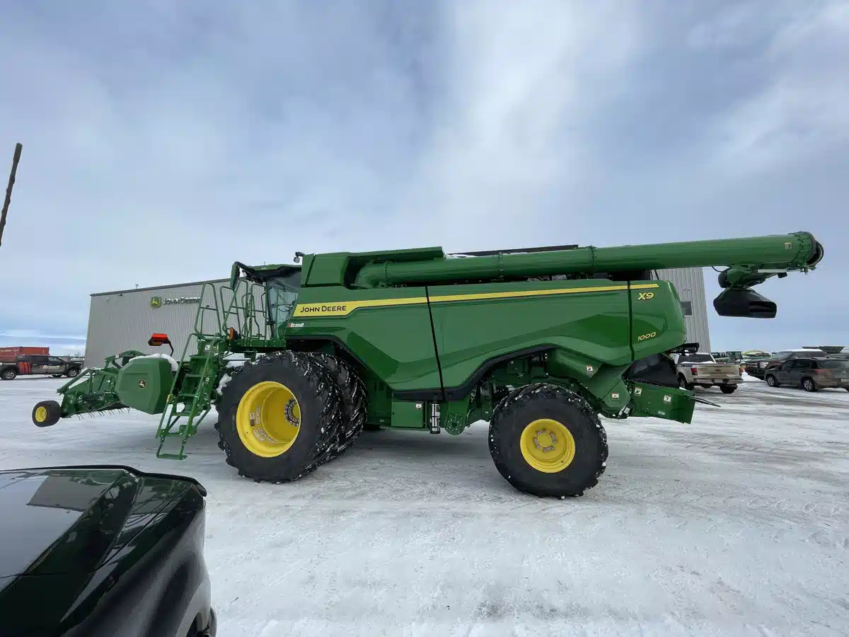 Gallery image 2 for 2024 John Deere X9 1000 Combine