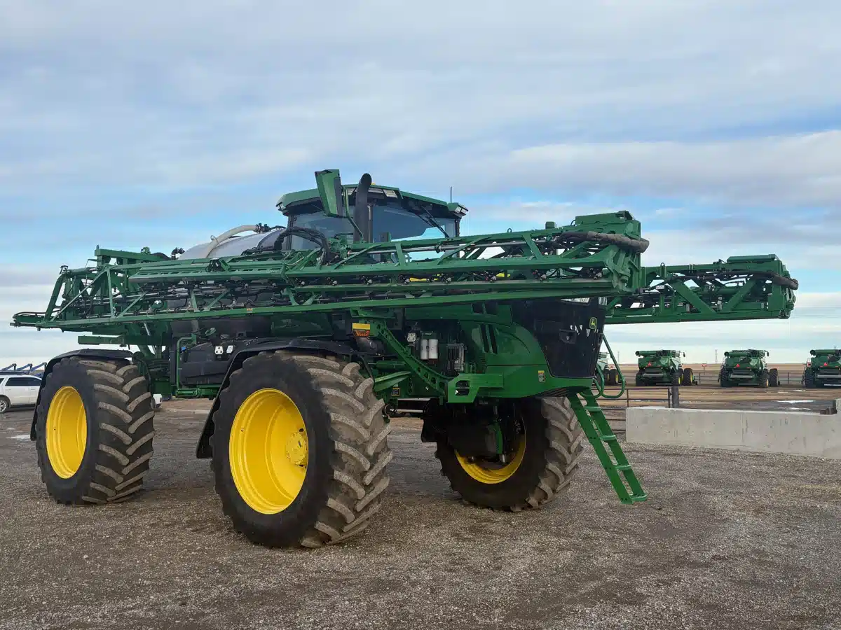 Gallery image 2 for 2023 John Deere 616R Sprayer - Self Propelled