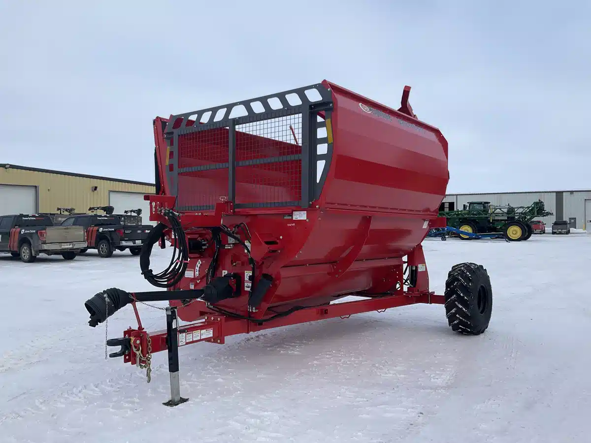 Gallery image 2 for 2023 Highline BP965 Bale Feeder