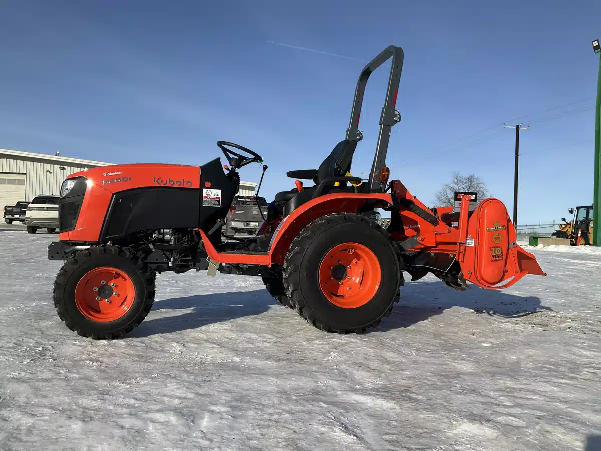 Gallery image 2 for 2025 Kubota B2601 Tractor